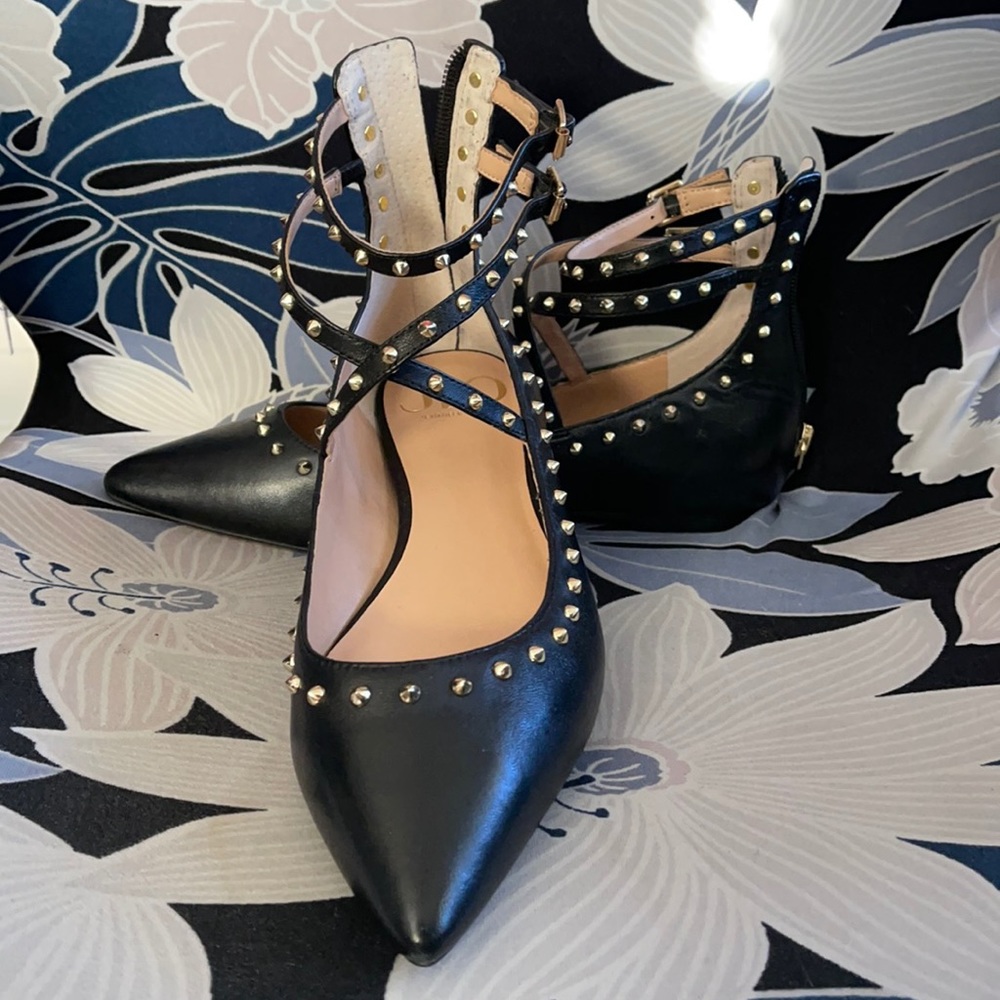 JLo Ayaba Flat size 8.